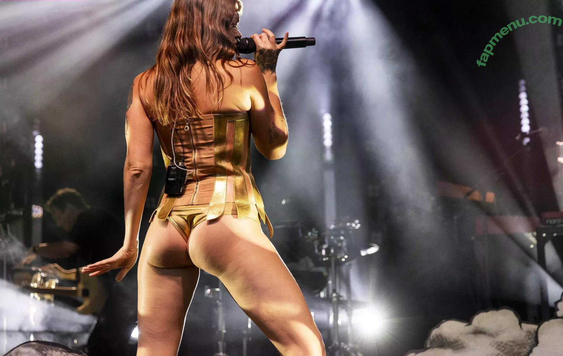 Tove Lo nude photo #0396 (cupfullofinsanity / tovelo)