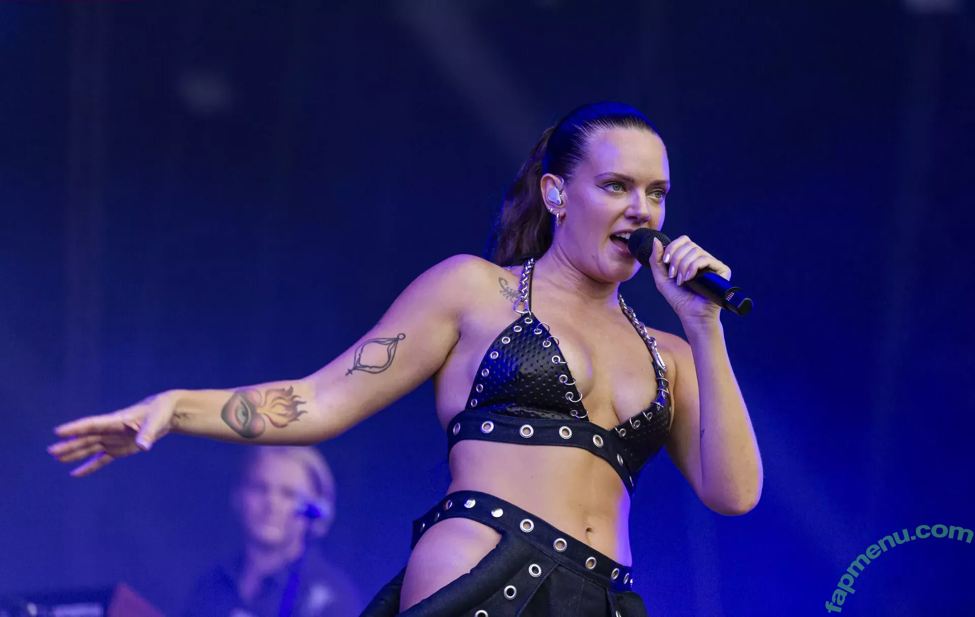 Tove Lo nude photo #0407 (cupfullofinsanity / tovelo)