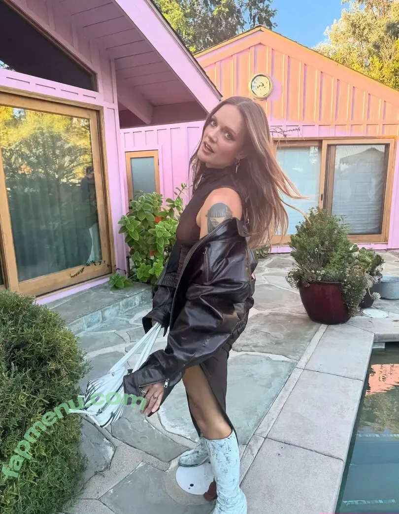 Tove Lo nude photo #0627 (cupfullofinsanity / tovelo)