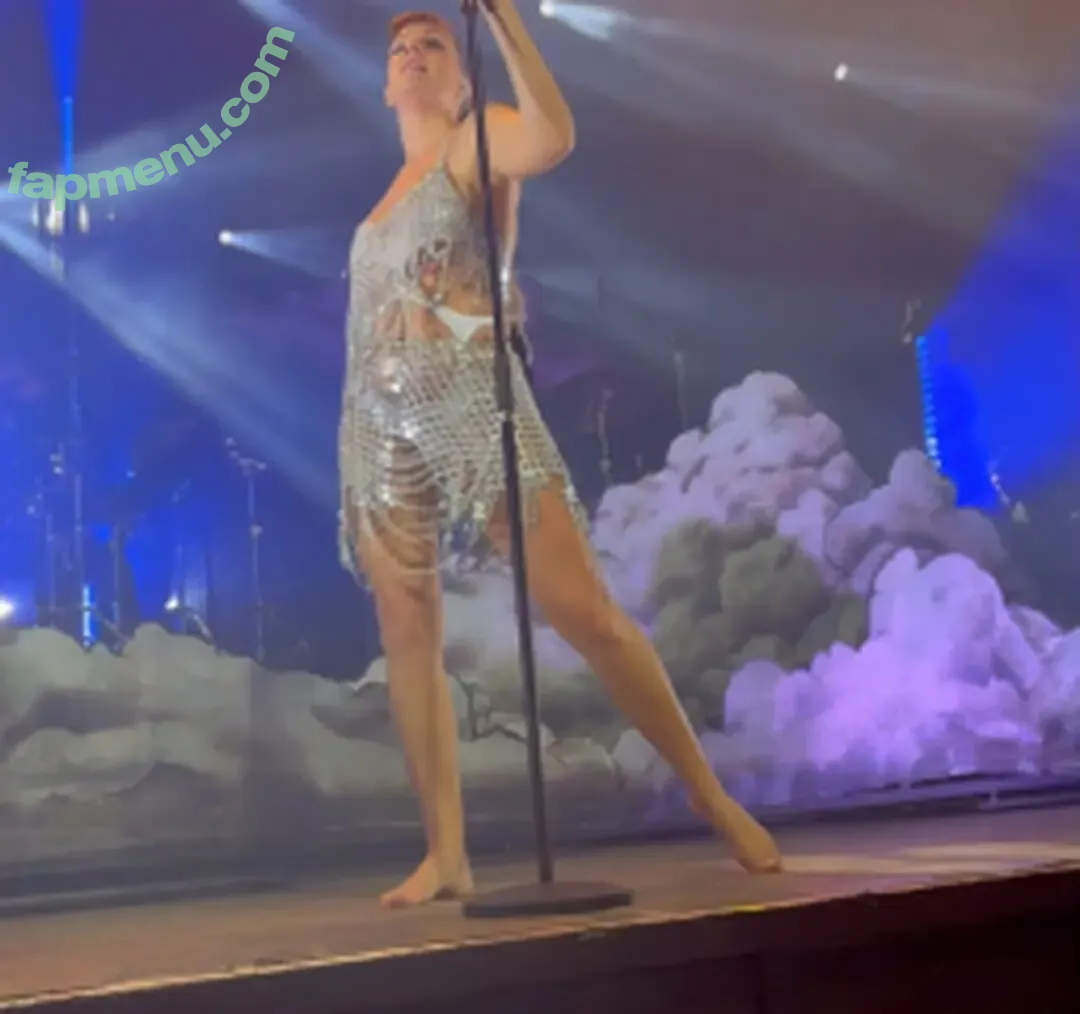 Tove Lo nude photo #0629 (cupfullofinsanity / tovelo)