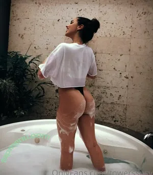  nude photo #0001