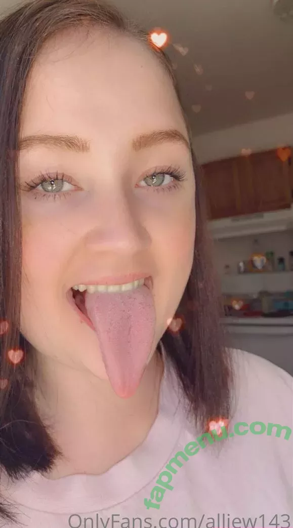 toxicallietongue nude photo #0008 (toxicallietongue)