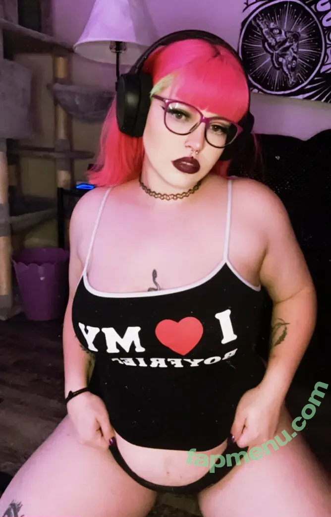toxicbaby413 nude photo #0007 (toxic_baby413)