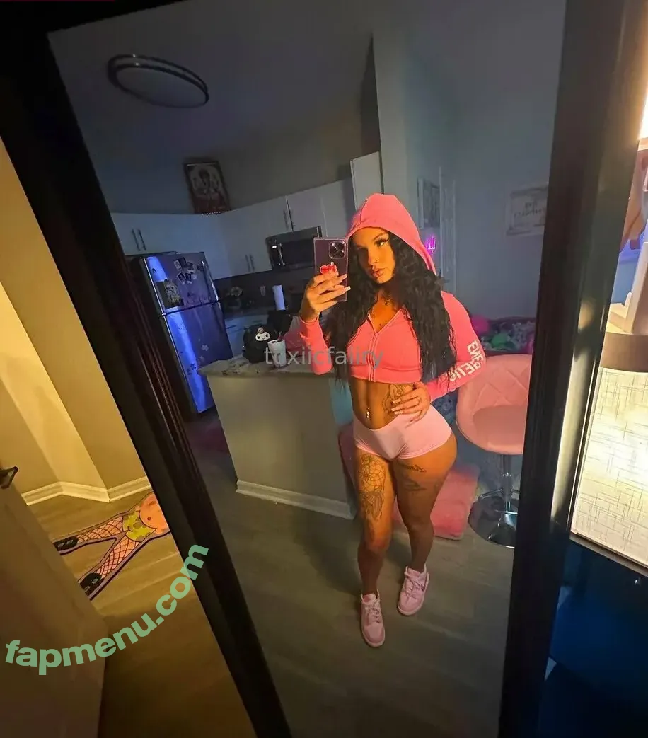 toxiicfaiiry nude photo #0001 (toxiicfaiiry)