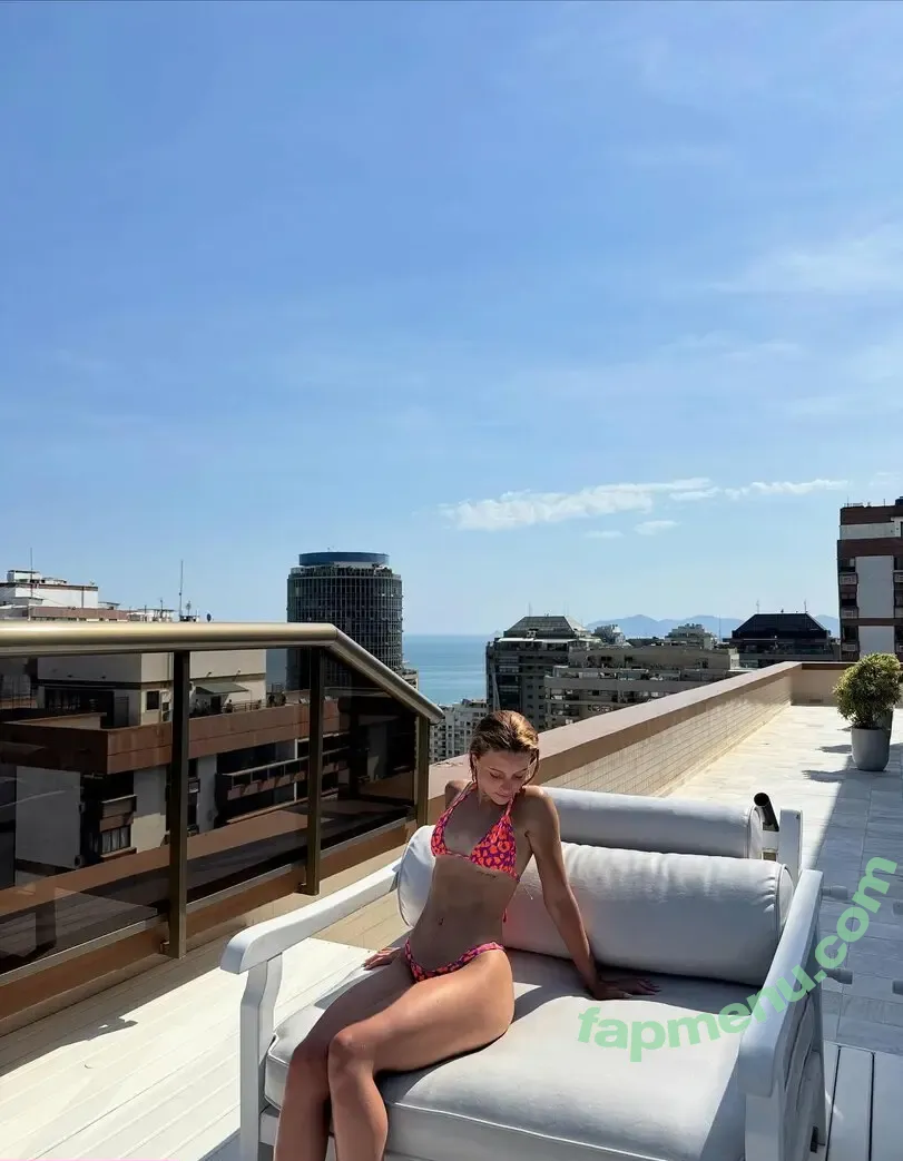 Tozettoo nude photo #0074 (Joana Tozetto)