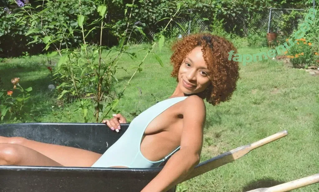 Tpnaomi nude photo #0012 (enchantingnaomi / oldwas kinkytbaby1)
