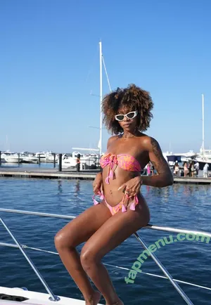 trainertaby / b.cheeksbytab nude photo #0077
