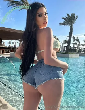 nude photo #0001