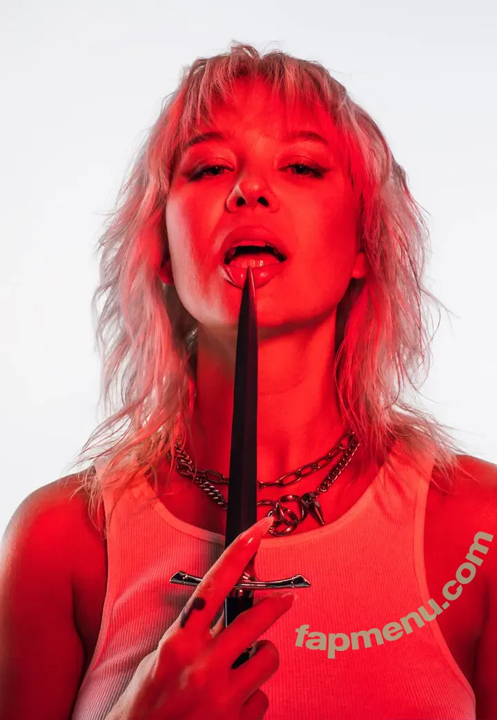 transviolet nude photo #0002 (transviolet)