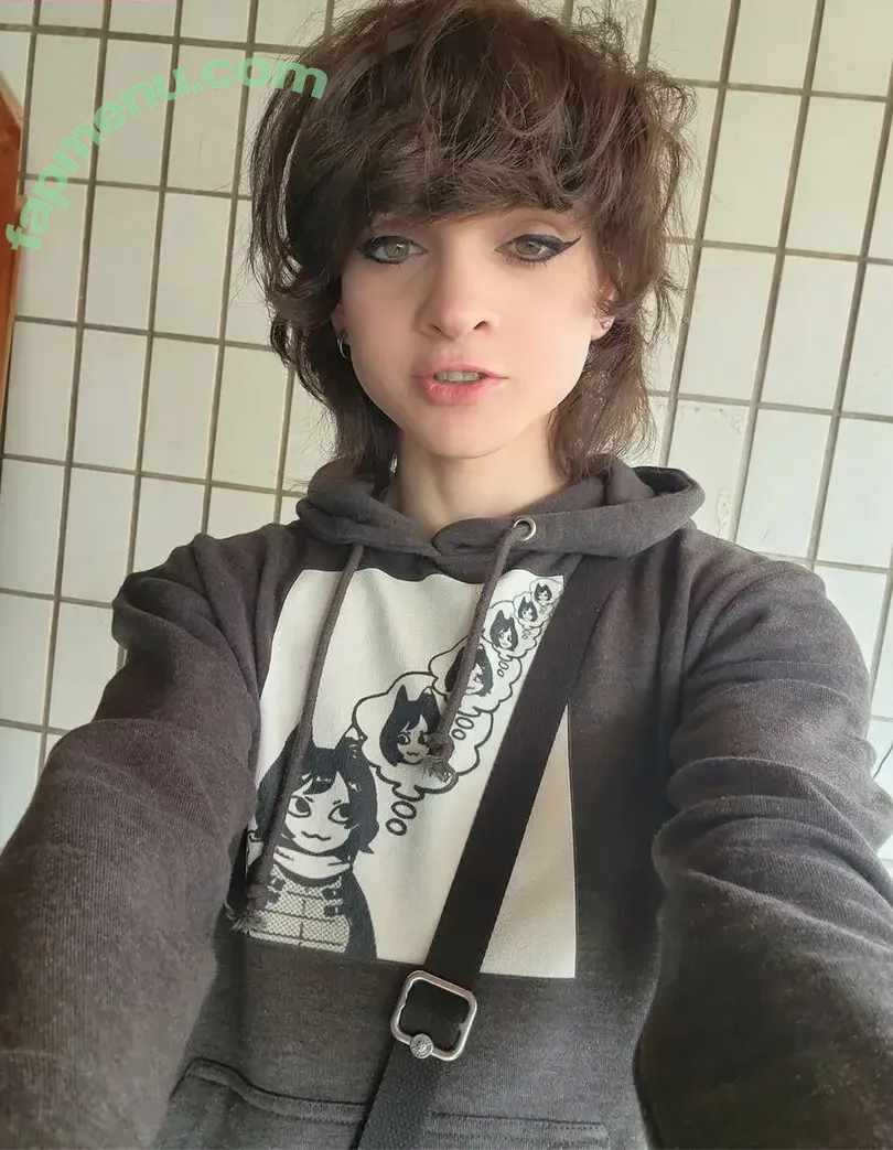 trappychan_ nude photo #0050 (trappychan)