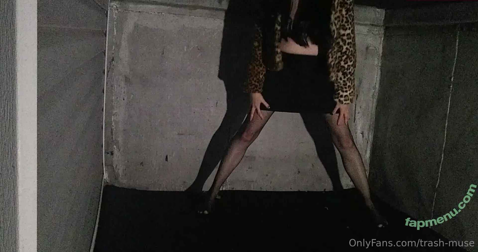 trash-muse nude photo #0011 (trash_muse)