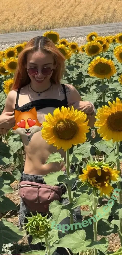 travelerluna7 nude photo #0027 (travelerluna7)