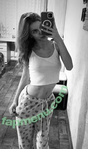 Travelersora / chloeekz nude photo #0003