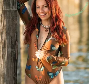 Traveling.forestfairy / misialovegood nude photo #0025