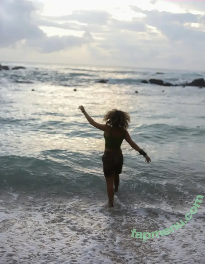 Travelingwithtals nude photo #0057 (Travelingwithtals)