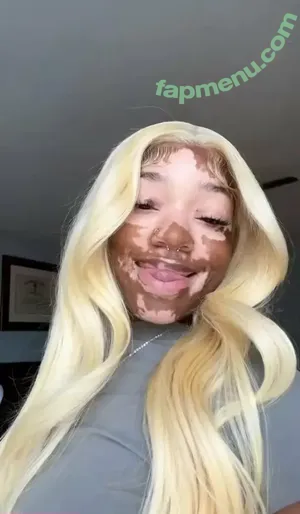  nude photo #0004