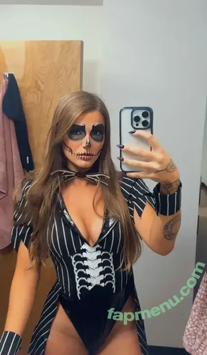 Treasure Rinaldi / trea.surree nude photo #0052