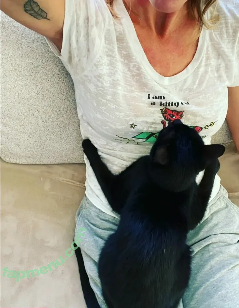 Tricia Helfer nude photo #0407 (Cylon / officialtriciahelfer)