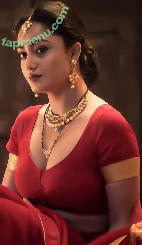 Tridha Choudhury nude photo #0001 (tridhac)