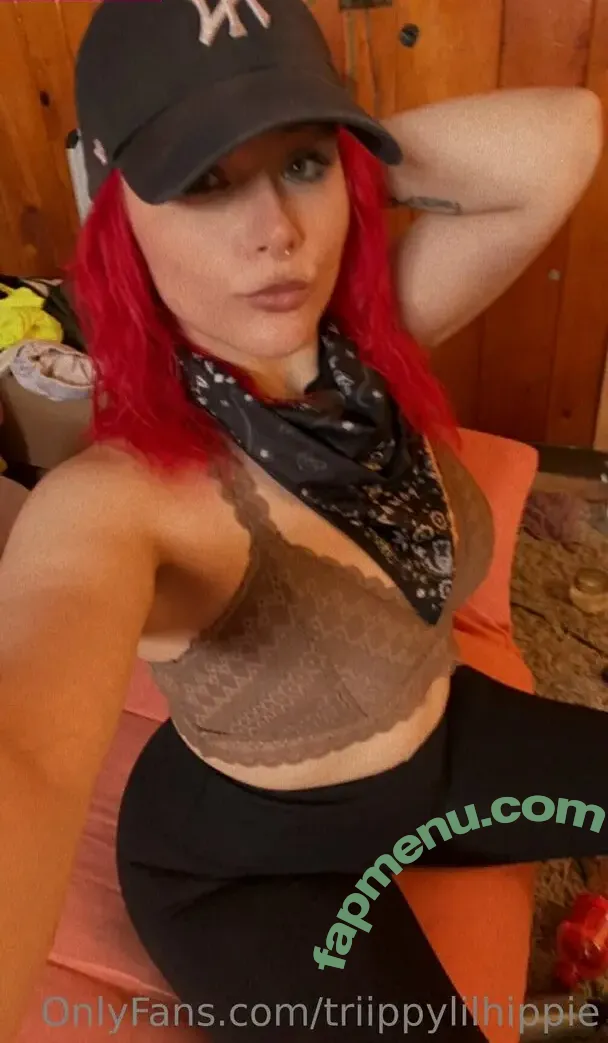 triippylilhippie nude photo #0018 (trippylilhippieshop)