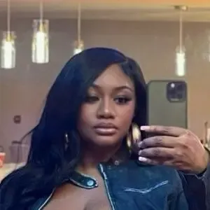 _Trillscott / thequeenzai nude photo #0010