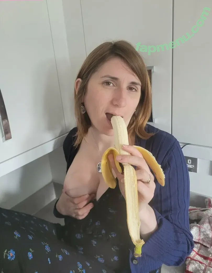 Trimalchio87 nude photo #0490 (Bronwen Fackrell / bee)