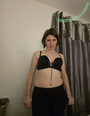 Trimalchio87 / Bronwen Fackrell / bee nude photo #1302