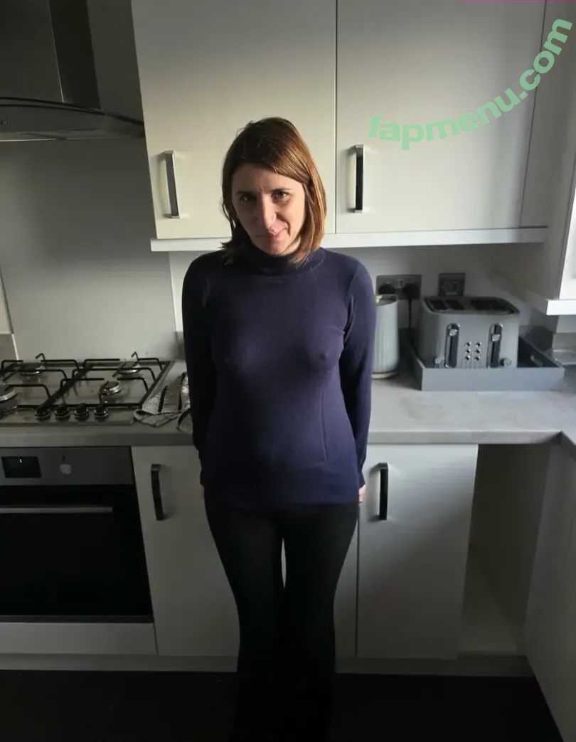 Trimalchio87 nude photo #1233 (Bee)