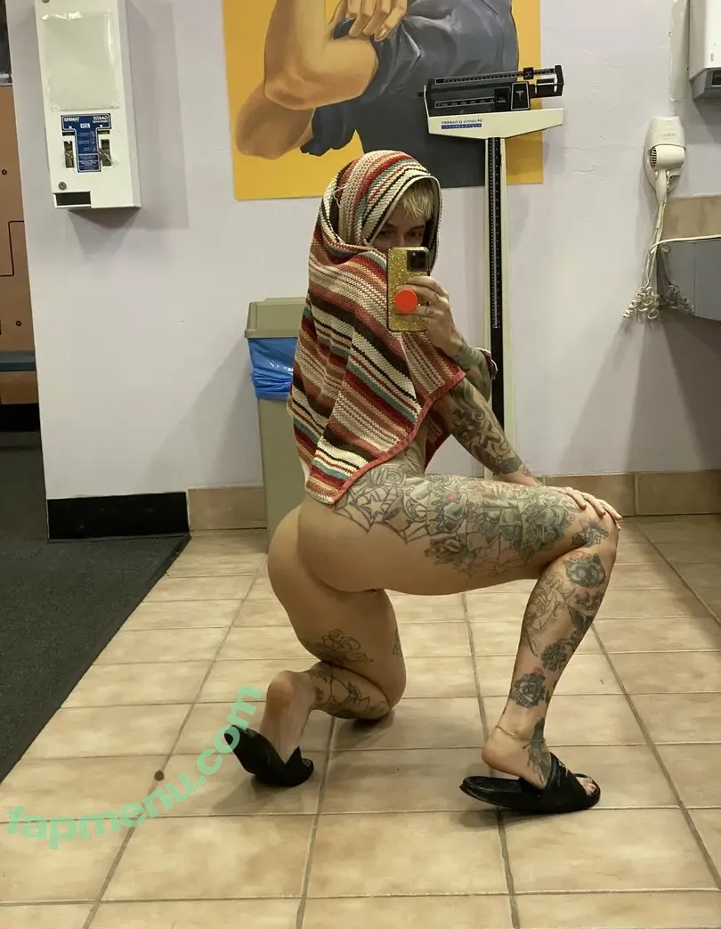 Trinaaweena, nude photo #0031 (Catrina Suicide / Trinaa / trinaaweena)