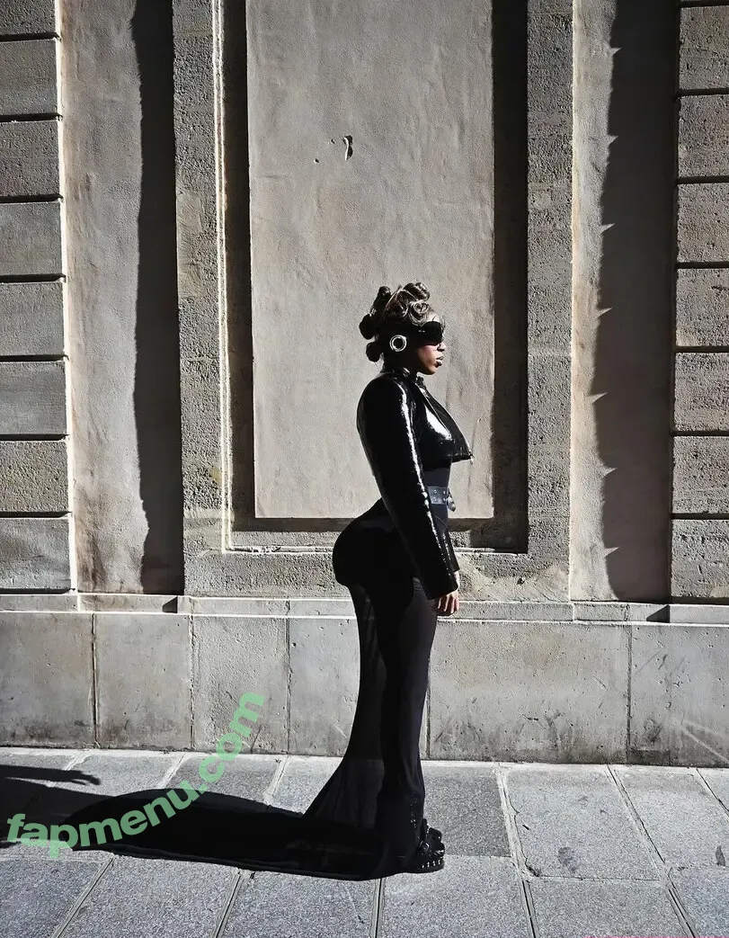 Trinity Fatu nude photo #0320 (trinity_fatu)