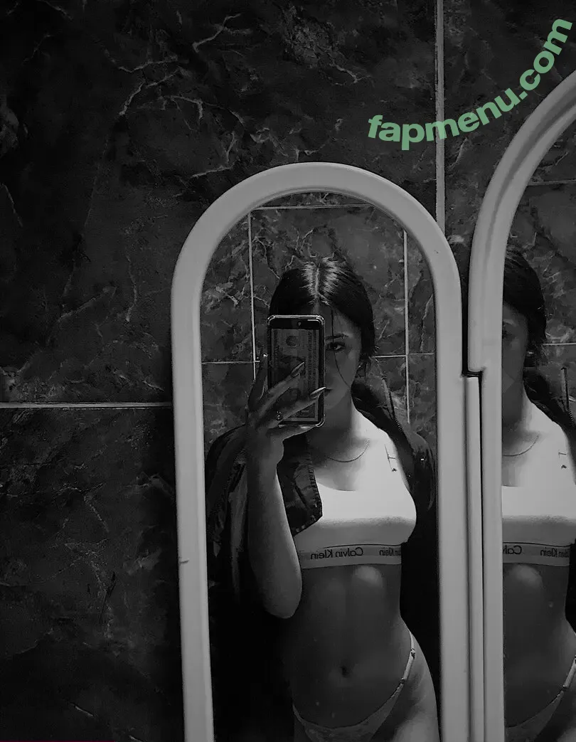 trinivc nude photo #0004 (trifit_04)