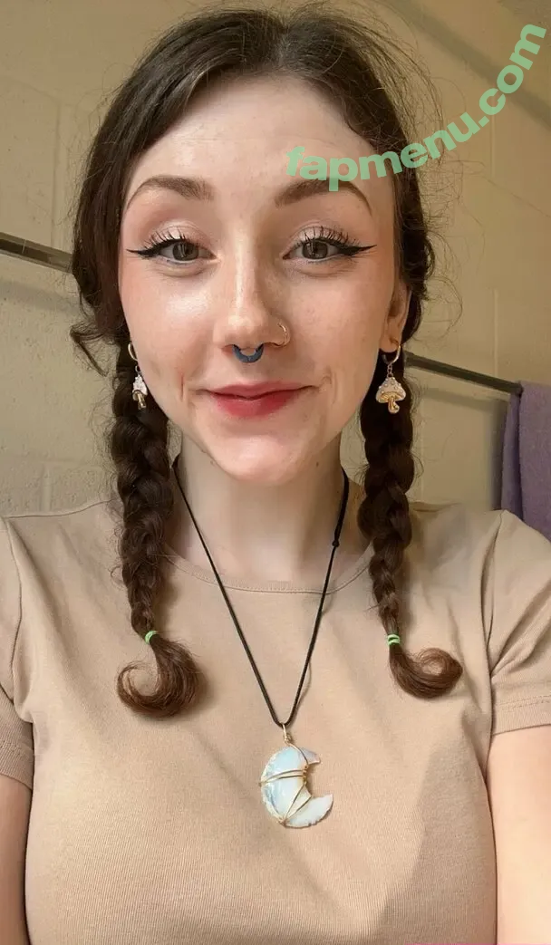 trippyg0thh nude photo #0003 (trippygothx)