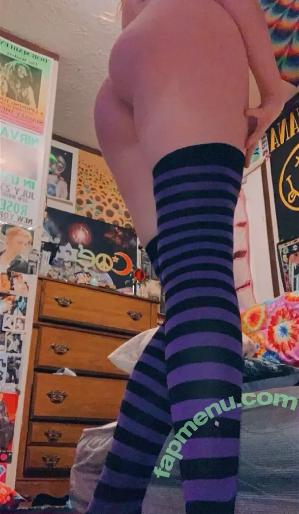 trippyg0thh nude photo #0005 (trippygothx)