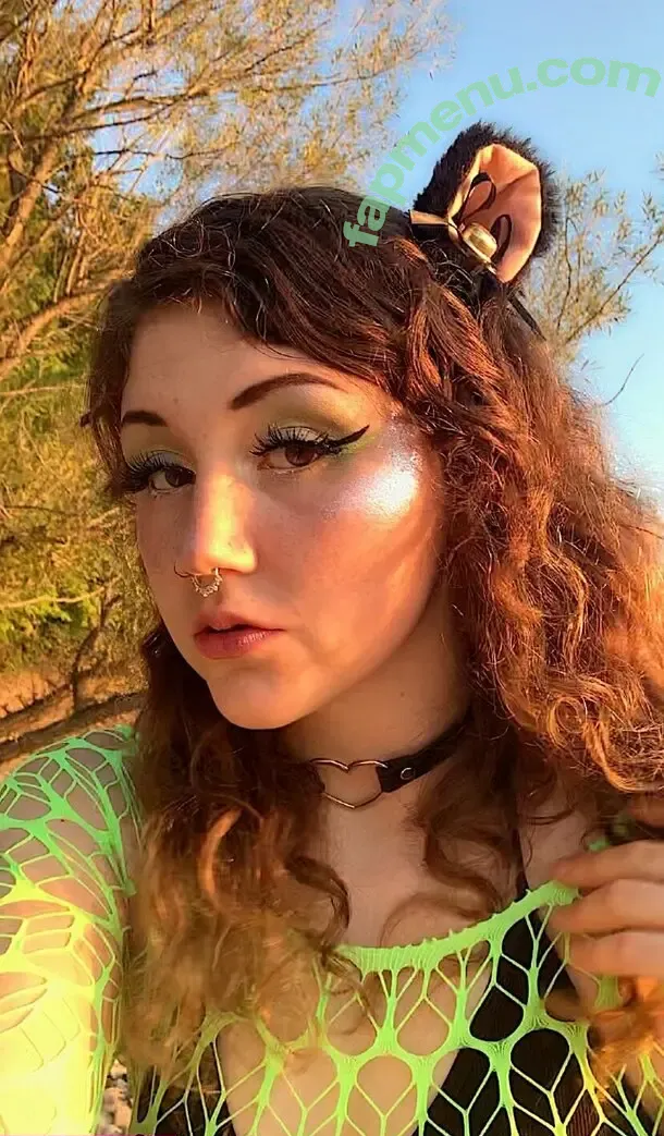 trippyg0thh nude photo #0013 (trippygothx)