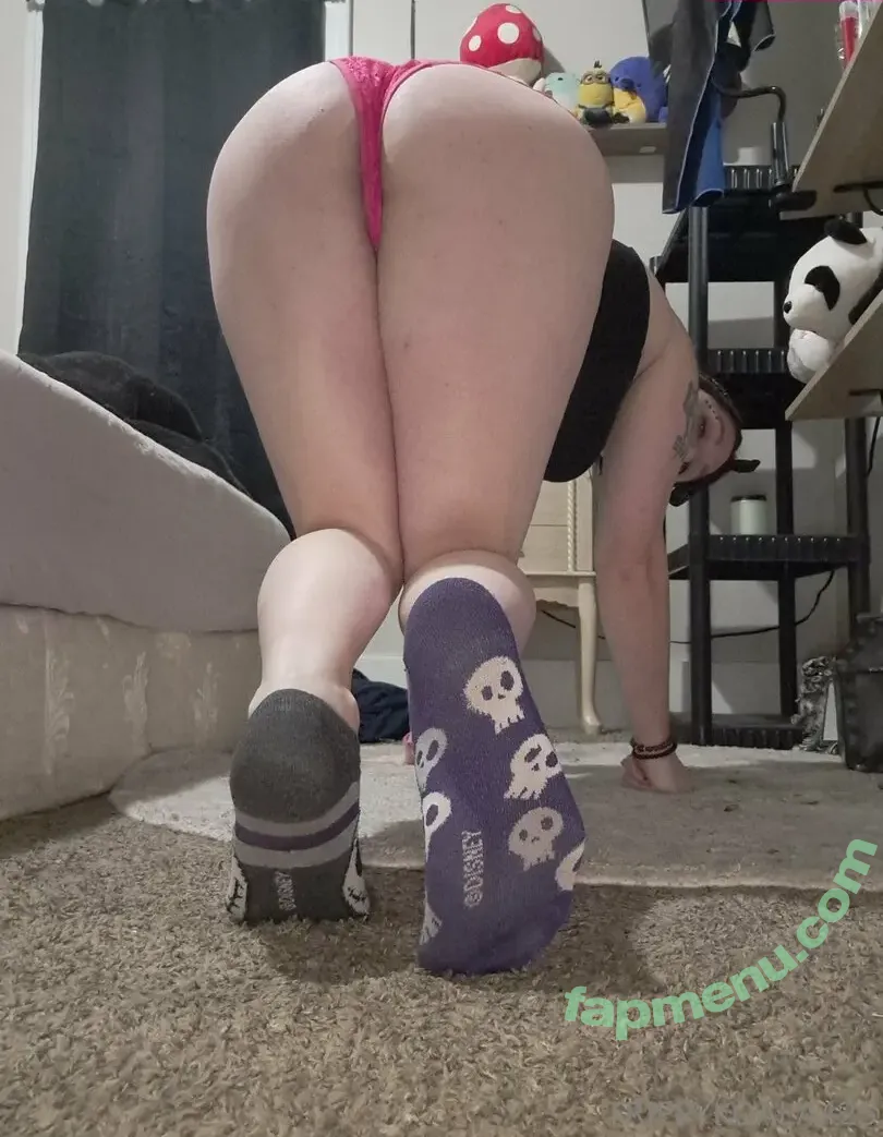 trippykoala425 nude photo #0045 (trippykoala425)