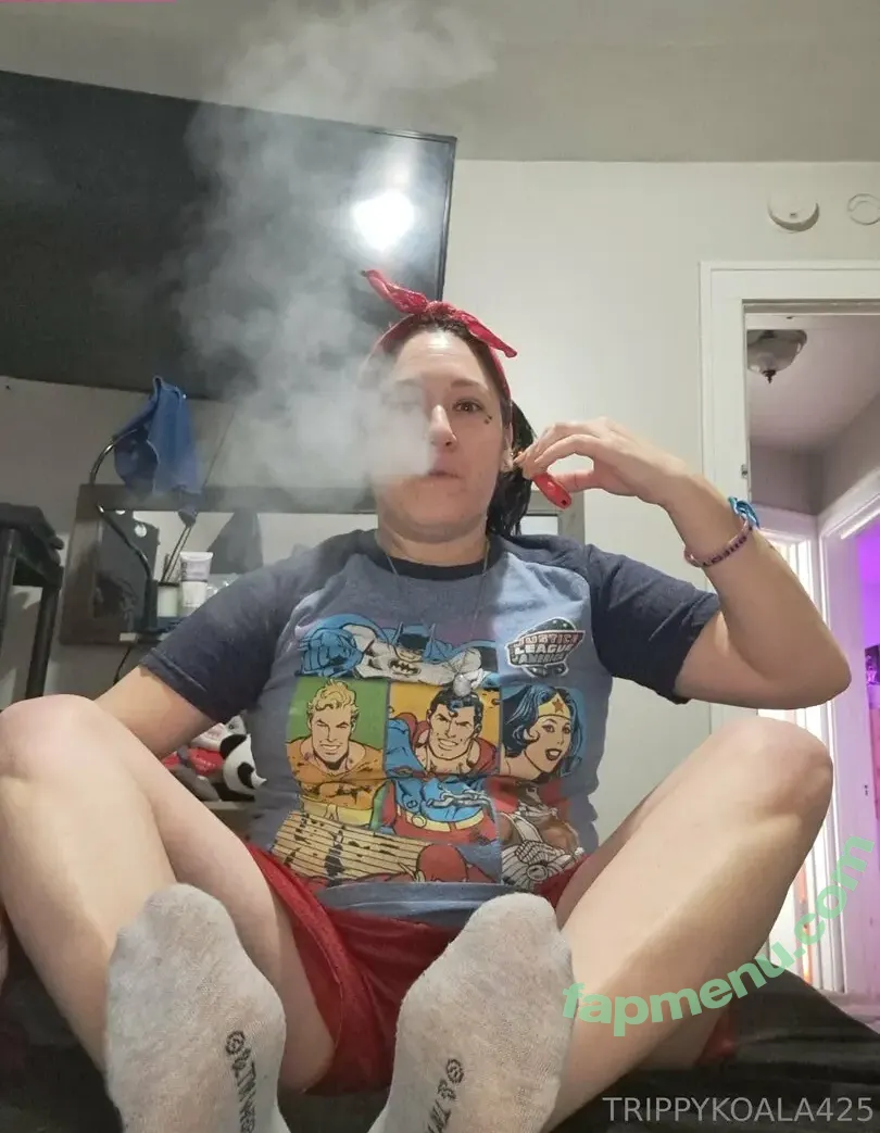 trippykoala425 nude photo #0116 (trippykoala425)