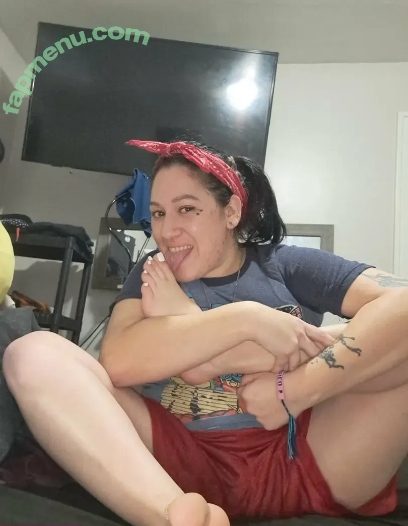 trippykoala425 nude photo #0117 (trippykoala425)