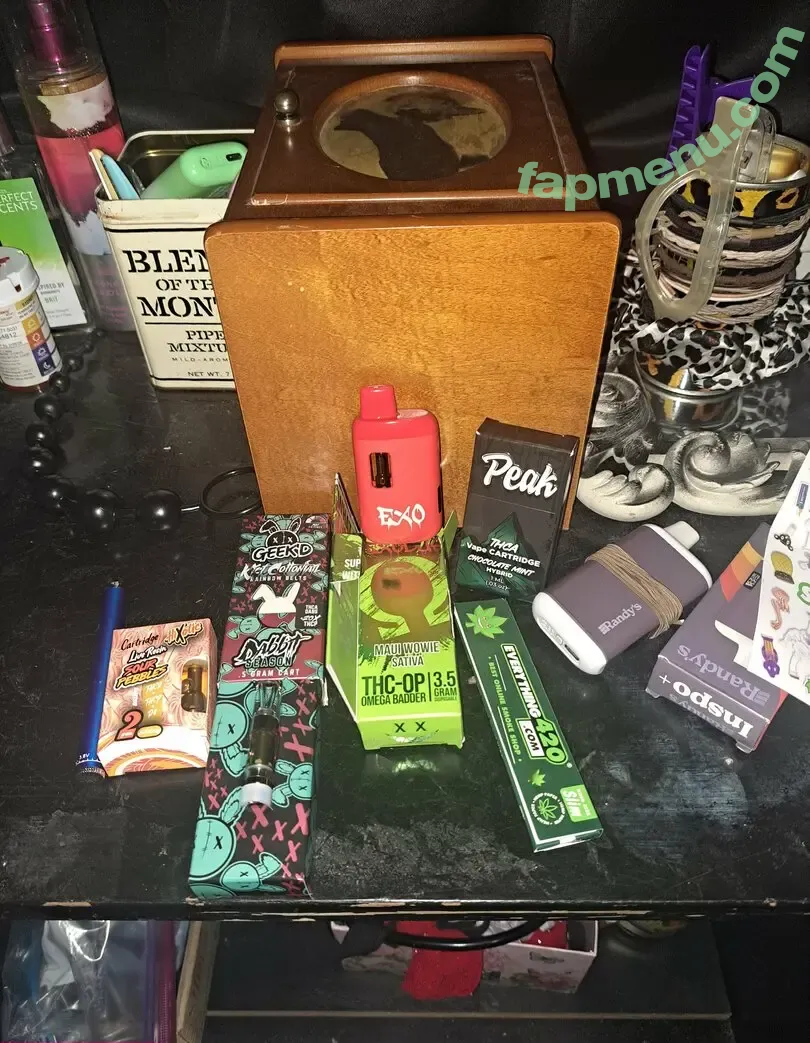 trippykoala425 nude photo #0172 (trippykoala425)