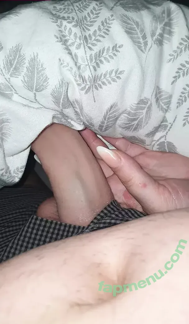 Trippytung nude photo #0005 (sitar2002 / tripptung66)