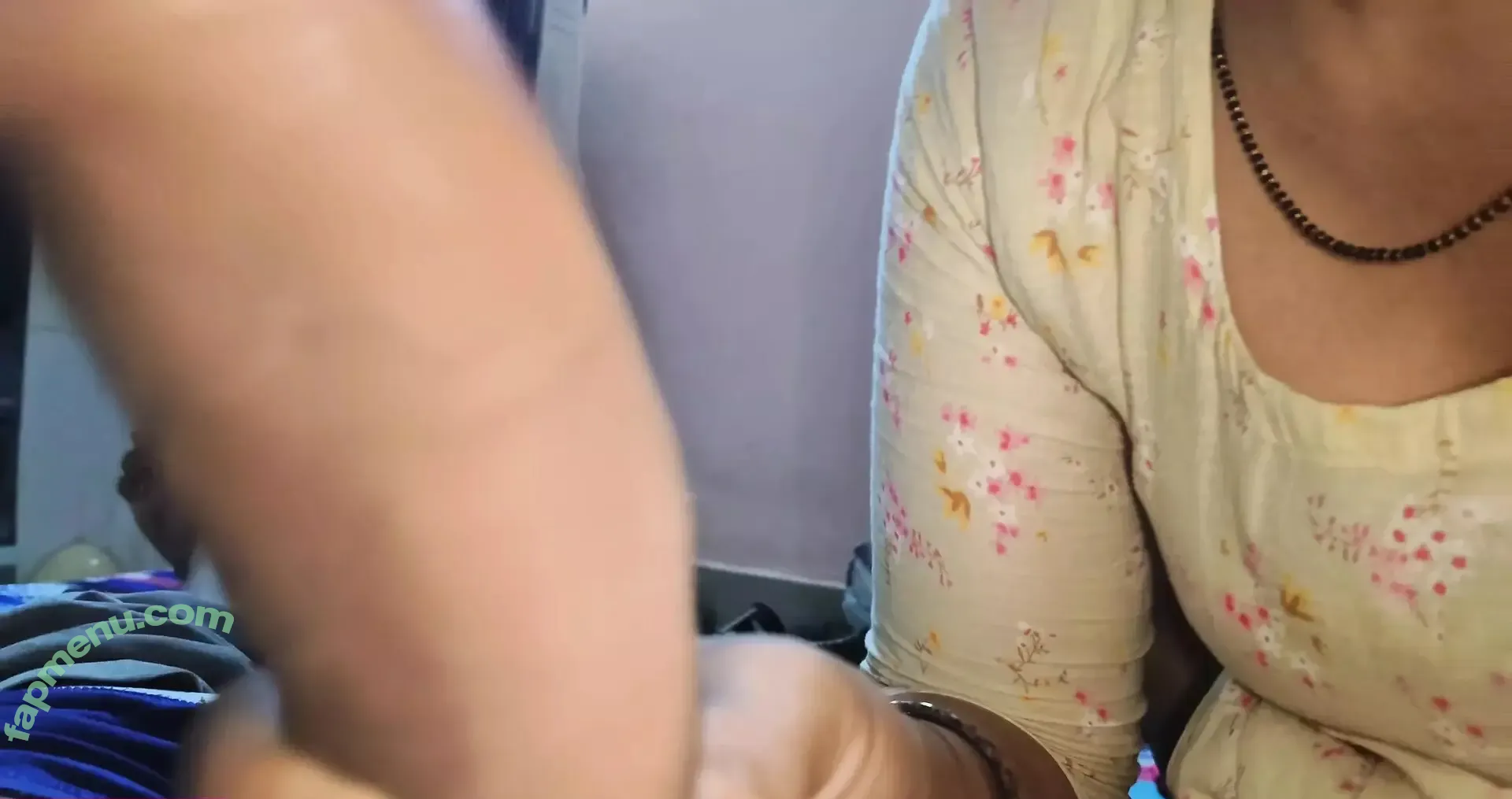 Trippytung nude photo #0006 (sitar2002 / tripptung66)