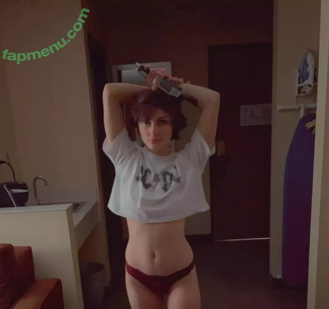 Trippyyjellyfish nude photo #0007 (Trippyyjellyfish)