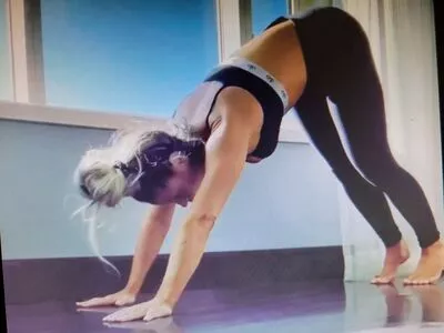 Trish Stratus / trishstratuscom nude photo #0653