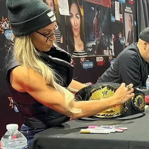 Trish Stratus / trishstratuscom nude photo #0675