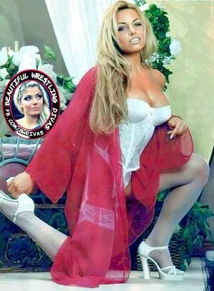 Trish Stratus / trishstratuscom nude photo #0677