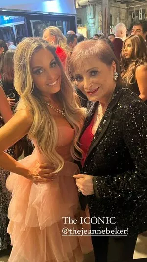 Trish Stratus / trishstratuscom nude photo #0678