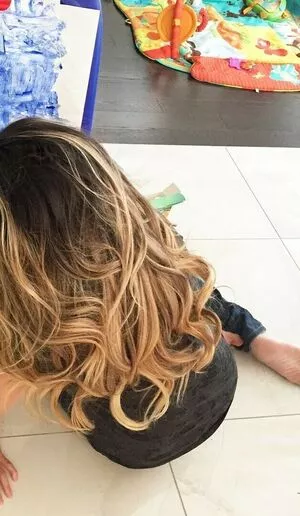 Trish Stratus / trishstratuscom nude photo #0717