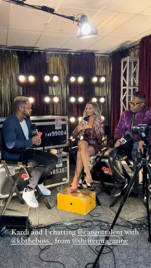 Trish Stratus / trishstratuscom nude photo #0722