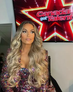 Trish Stratus / trishstratuscom nude photo #0723