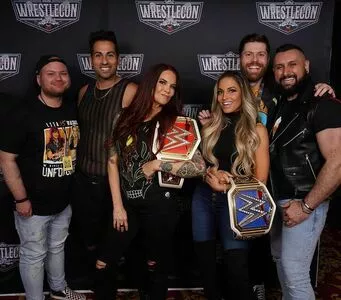 Trish Stratus / trishstratuscom nude photo #0849