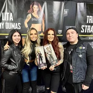 Trish Stratus / trishstratuscom nude photo #0856